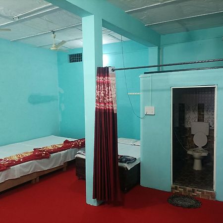 Shri Gamya Guest House Уджайн Екстериор снимка